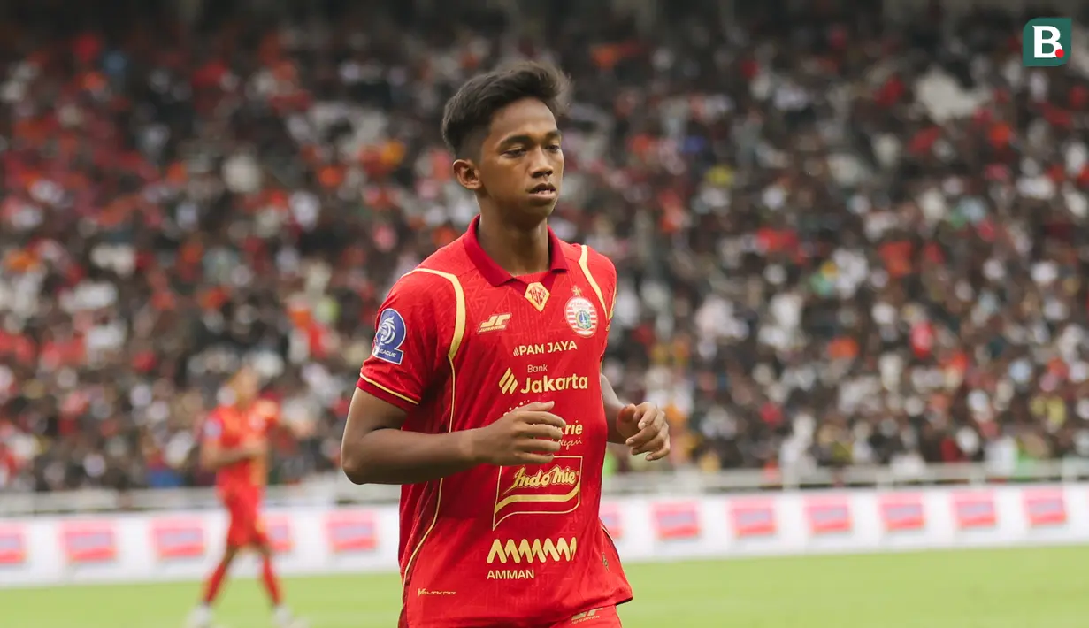 Aditya Warman pada saat bermain dalam pertandingan melawan Persijap Jepara pada pekan ke-16 BRI Super League 2025/2026 di Stadion Utama Gelora Bung Karno (SUGBK), Jakarta Pusat, Sabtu (3/1/2026) sore WIB. (Bola.com/Abdul Aziz)