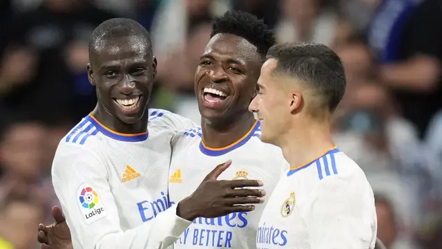 Foto: Aksi Menawan Vinicius Jr, Cetak Hattrick dan Bawa Real Madrid Pesta Gol 6-0 di Liga Spanyol