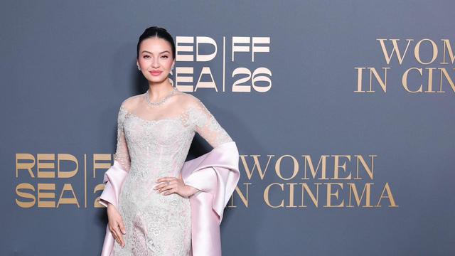 Raline Shah Hadiri Festival Film Cannes 2026, Pose Bareng Diane Kruger dan Peraih Oscar Chloe Zhao