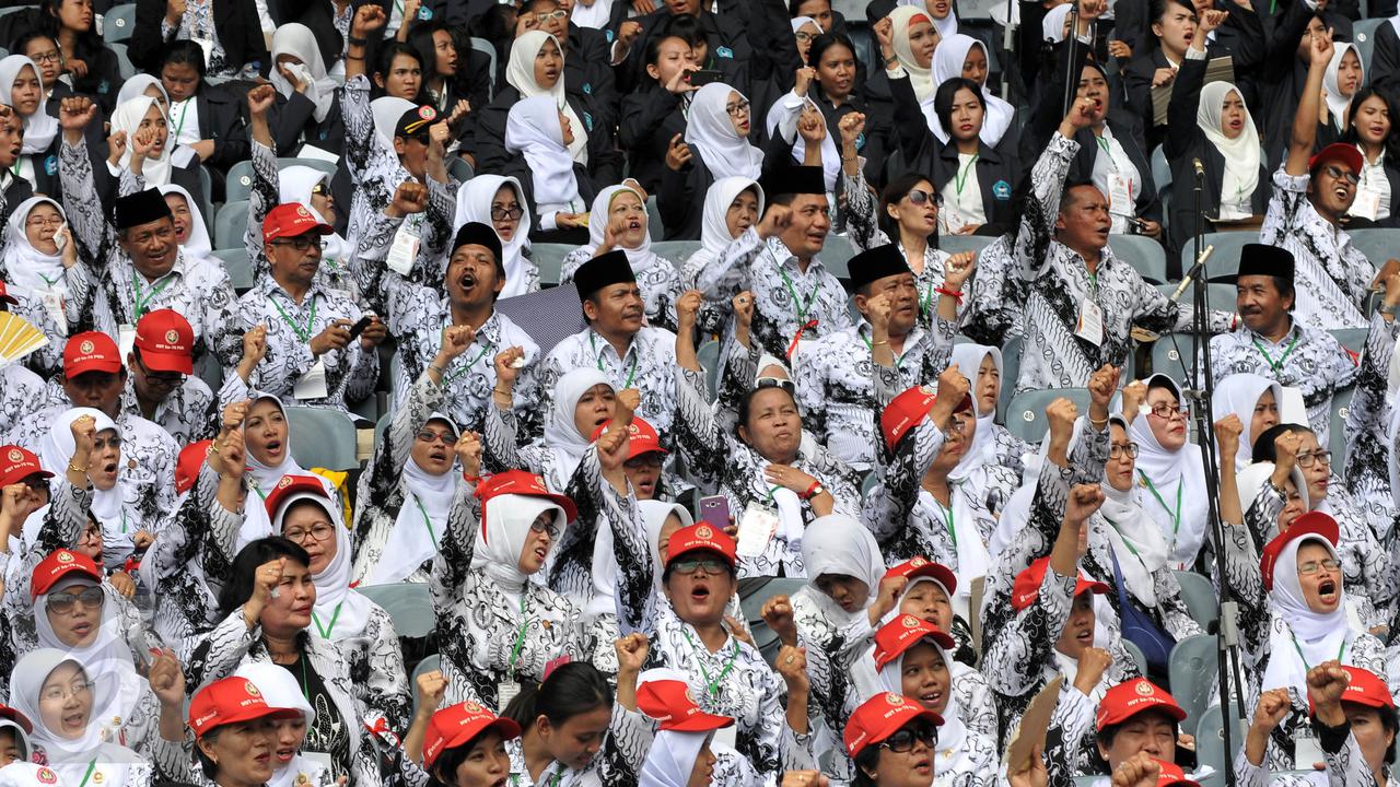 20151213- Ribuan Guru Padati SUGBK-Jakarta