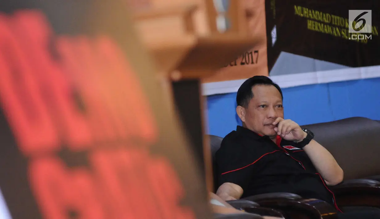 Kapolri, Jenderal Pol Tito Karnavian saat menghadiri peluncuran buku 'Democratic Policing' di Jakarta, Selasa (21/11). Diharapkan buku ini menjadi pegangan para pemikir Polri dan diterapkan di lapangan. (Liputan6.com/Helmi Fithriansyah)