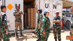 Citizen6, Lebanon: Tim SRI (Strategic Reserver Inspection) UNIFIL melakukan pengecekan terhadap gudang perbekalan Satgas POM TNI Konga XXV-D/UNIFIL, Kamis (31/5). (Pengirim: Badarudin Bakri)