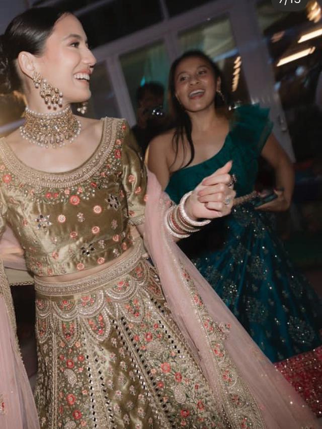 Pevita Pearce Dibalut Lahengan dan Sari di Malam Berinai