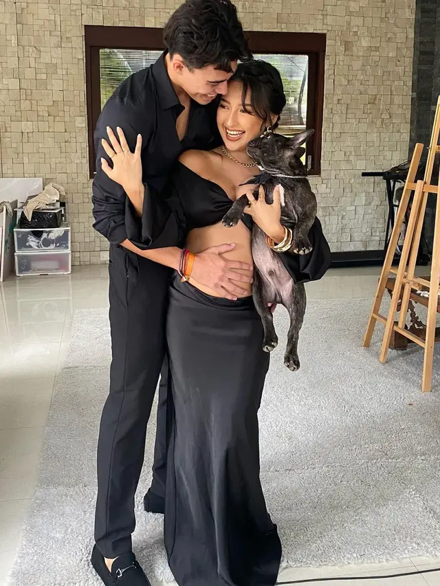 Potret Jennifer Coppen dan kekasihnya, Dali Wassink. (Foto: Instagram/jennifercoppenreal20)