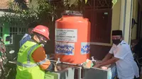 Bahu-membahu Membantu Warga Desa sambil Memutus Rantai Penyebaran Covid-19