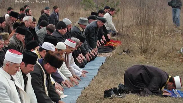 Ibadah Muslim Ukraina di tengah invasi Rusia.