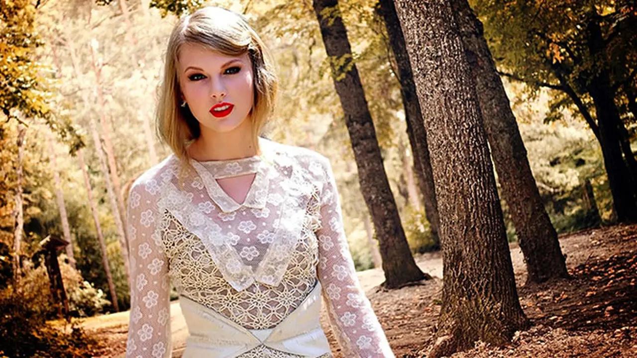 taylor-swift-130804b.jpg