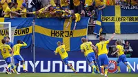 CETAK GOL - John Guidetti mencetak gol bagi Swedia U-21 ke gawang Italia. (Reuters / Lee Smith )