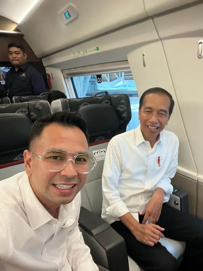 10 Momen Raffi Ahmad Diajak Presiden Jokowi Jajal Kereta Cepat, Ikut Bangga