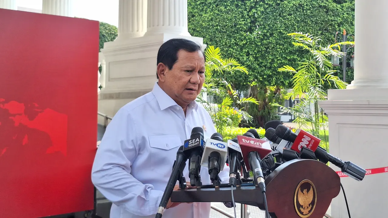 Menteri Pertahanan sekaligus Presiden Terpilih RI periode 2024-2029, Prabowo Subianto di Istana Kepresidenan Jakarta, Kamis (6/6/2024) (Liputan6.com/Lizsa Egaham)