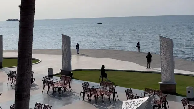 Pantai di belakang SPBU Utama Raya Banyuglugur