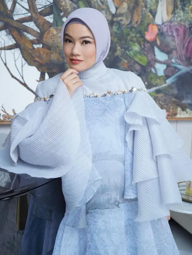 7 Pesona Titi Kamal Tampil Berhijab dalam Islamic Mega Event 2022, Banjir Pujian