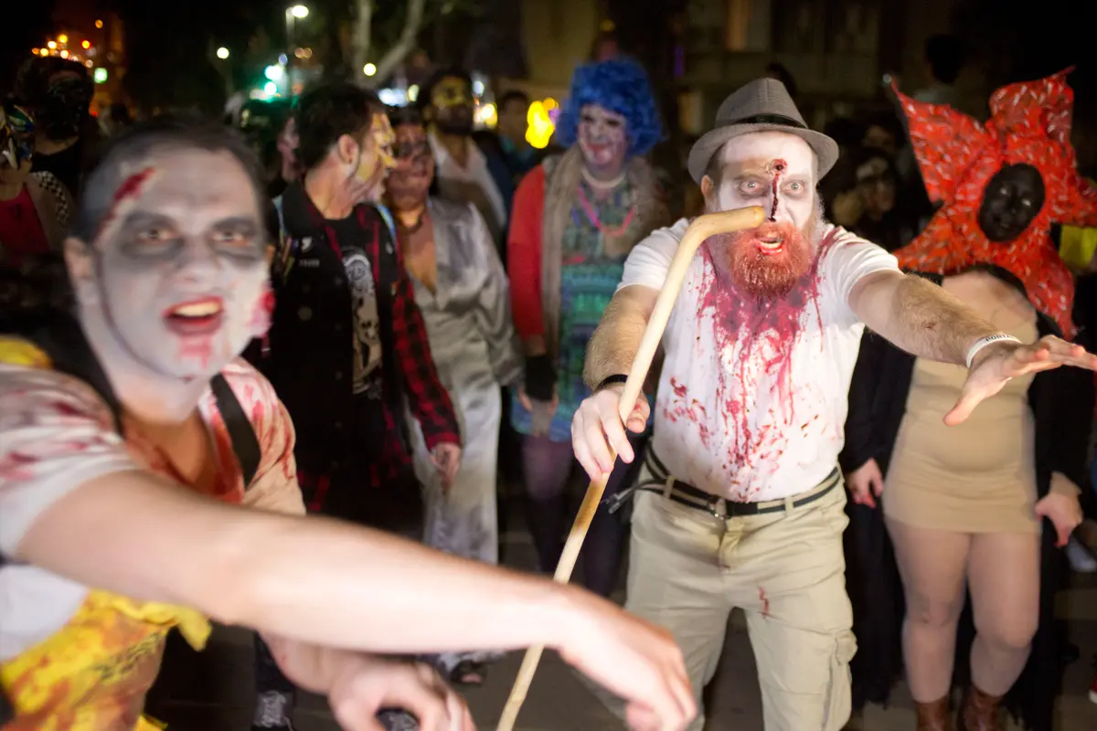 Ratusan Zombie Berkeliaran di Tel Aviv Saat Rayakan Hari Purim