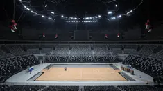 Lapangan utama yang dilihat dari Royal Box Indonesia Arena, Senayan, Jakarta, Selasa (25/07/2023). Indonesia Arena akan menjadi salah satu venue perhelatan akbar Piala Dunia Basket 2023 yang akan berlangsung 25 Agustus 2023 mendatang. (Bola.com/Bagaskara Lazuardi)