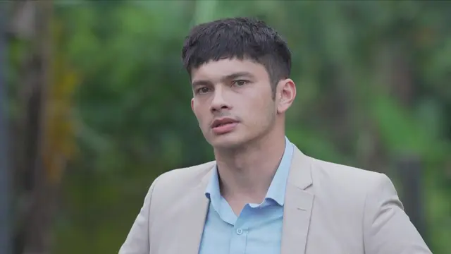 Di Antara Dua Cinta