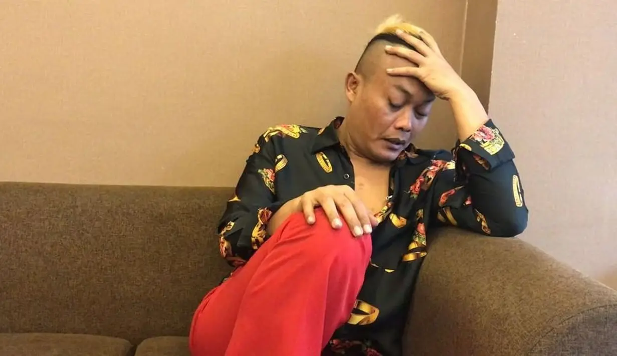 Komedian dan pemeran Sule sedang dalam masalah keluarganya. Sule beberapa waktu lalu digugat cerai oleh istrinya, Lina di Pengadilan Agama Cimahi Jawa Barat. (Instagram/ferdinan_sule)