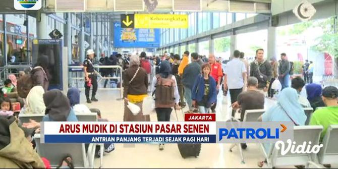 Antrean Panjang Terjadi di Stasiun Pasar Senen