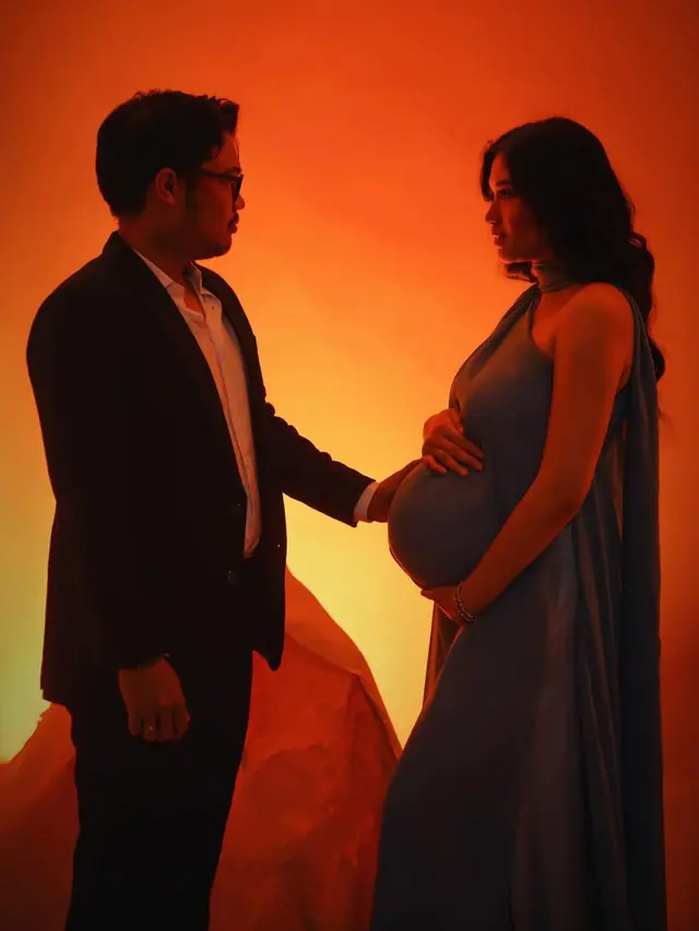 Ochi Rosdiana di Maternity Shoot bersama suami. [@ochi24]