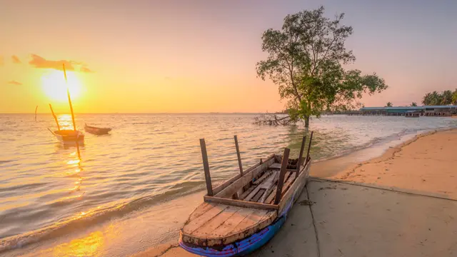 ilustrasi reli perahu layar