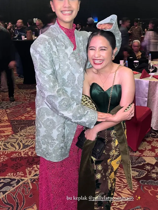 Busana Terbaik Artis Tanah Air  di Ajang FFI 2024.