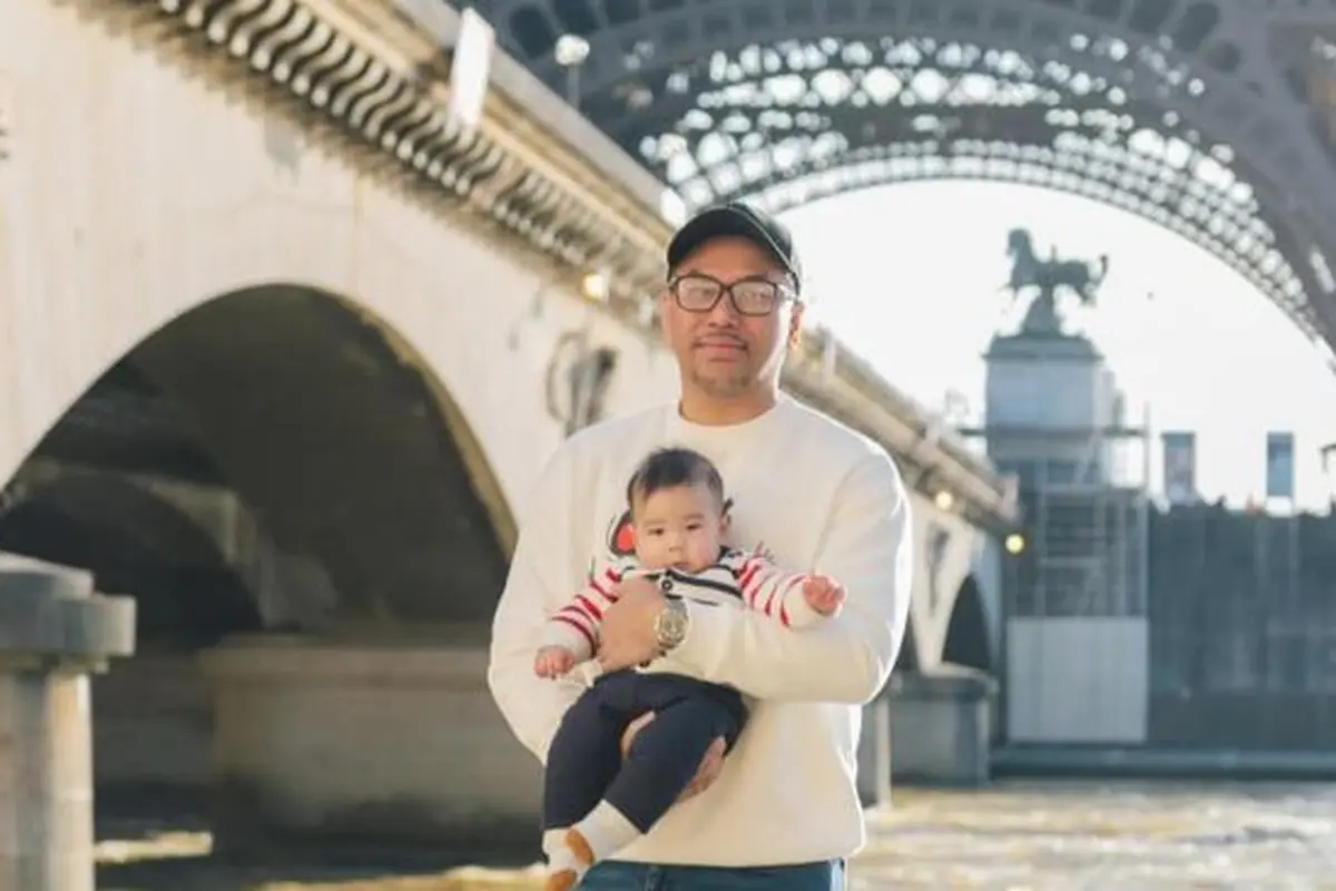 Potret Ganteng Elhanan Lasroha Anak Sammy Simorangkir dan Viviane (instagram/sammysimorangkir, instagram/viv_viviane)
