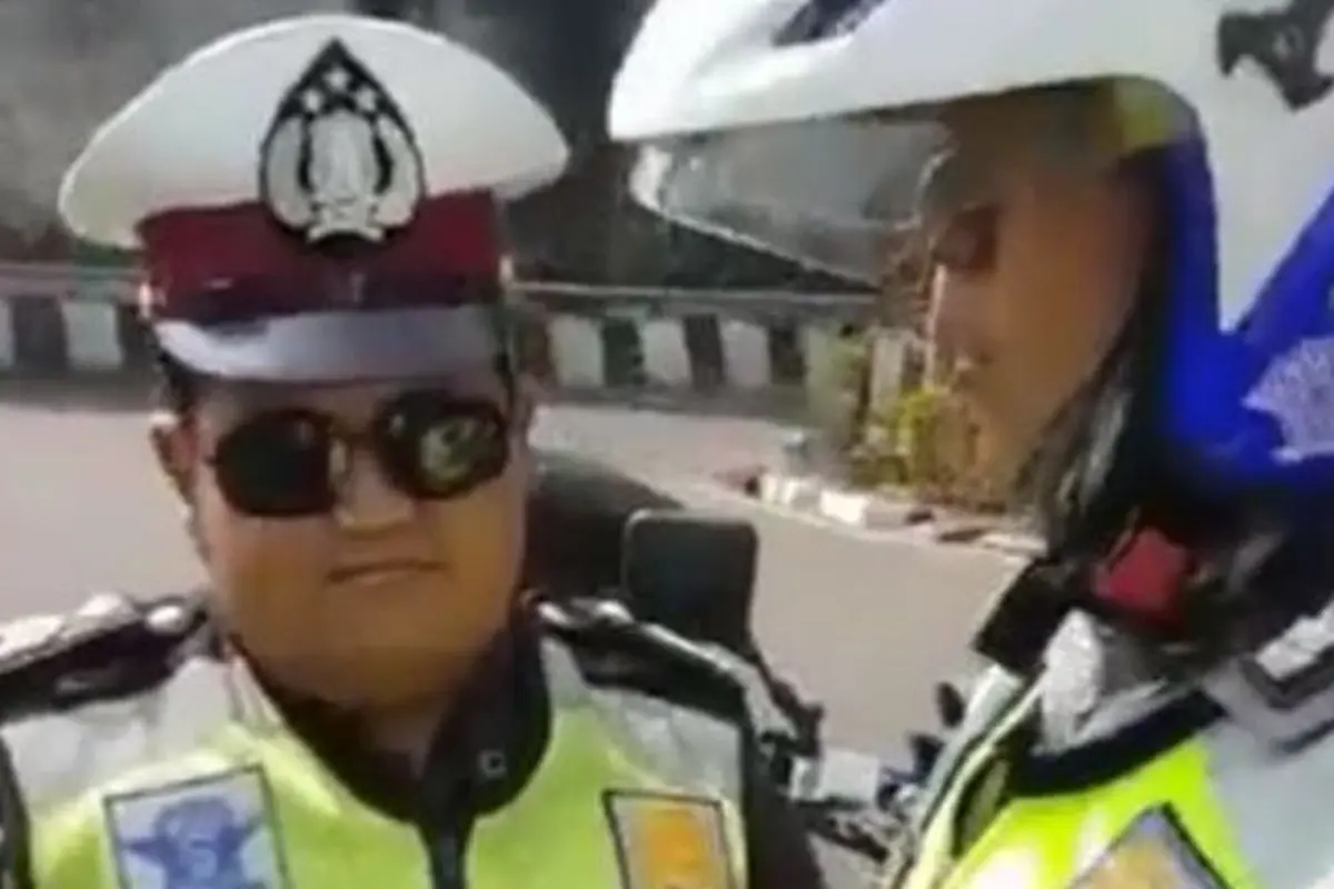 [Bintang] Heboh Polisi Gadungan, Begini Cara membedakan Mana Polisi Asli dan Palsu!