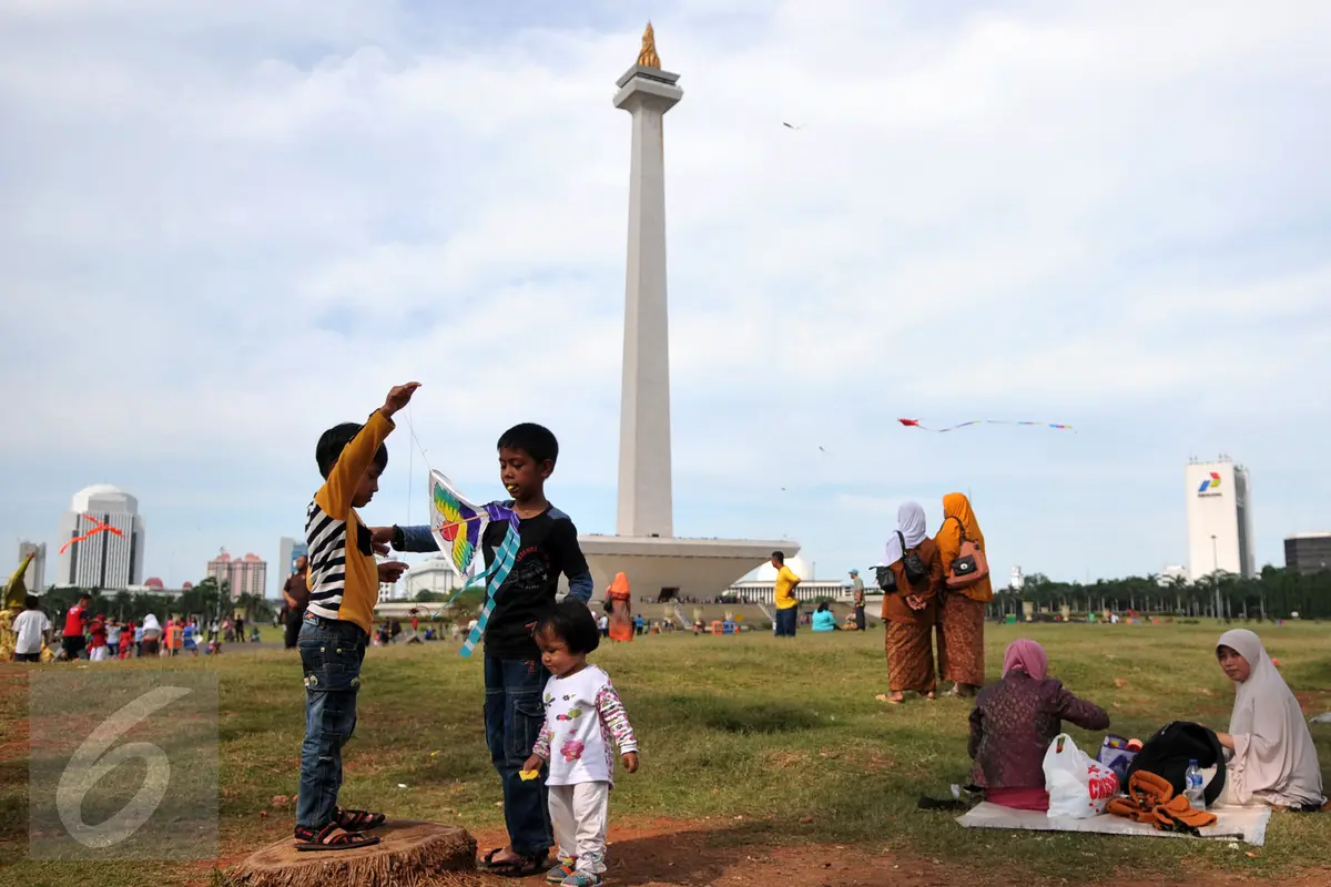 20151226-Monas Saat Libur Natal-Jakarta-Yoppy Renato