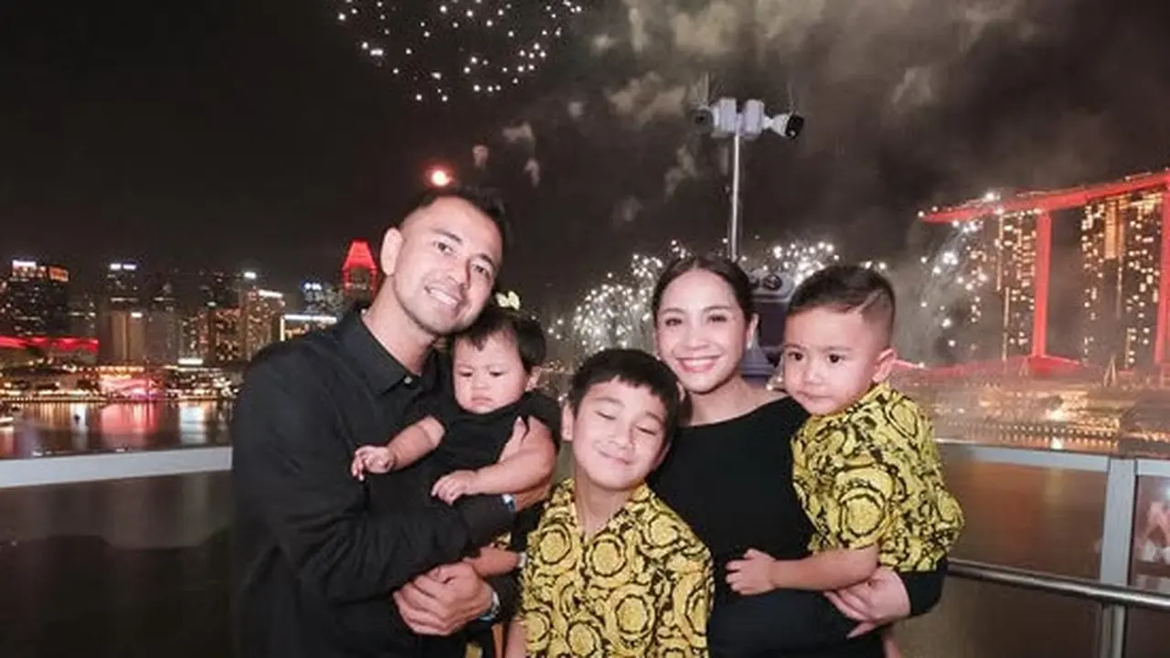 Gaya Artis Tanah Air Rayakan Pergantian Tahun 2024 ke 2025 di Luar Negeri
