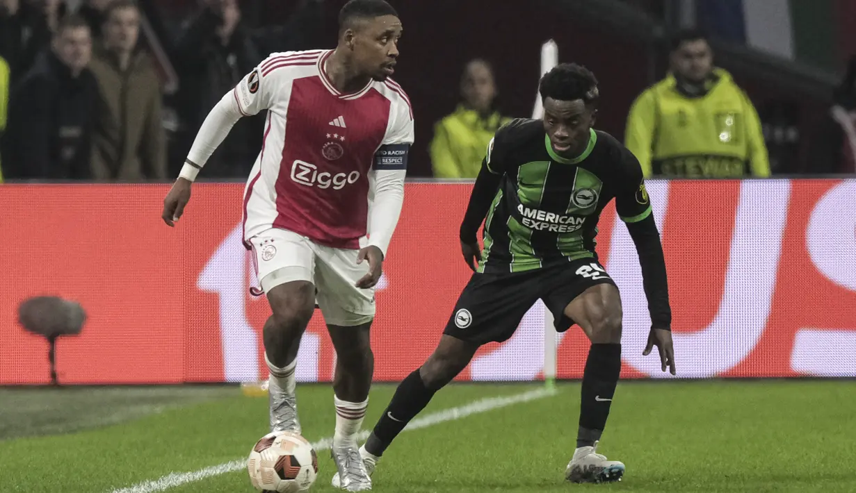 <p>Gol kedua tercipta menit ke-53 lewat Adingra yang mencetak gol dengan memaksimalkan bola dari Fati. (AP Photo/Patrick Post)</p>