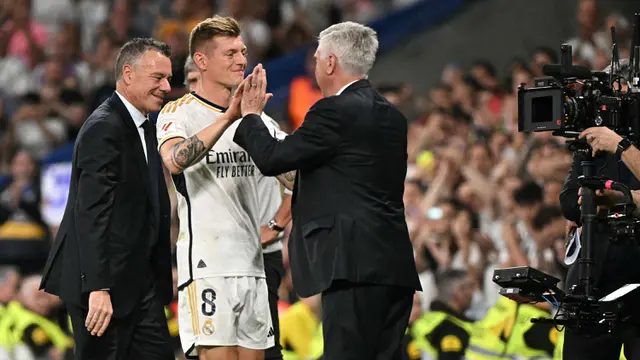 Foto: Perpisahan Emosional Toni Kroos dan Real Madrid, Terima Kasih atas 10 Tahunnya