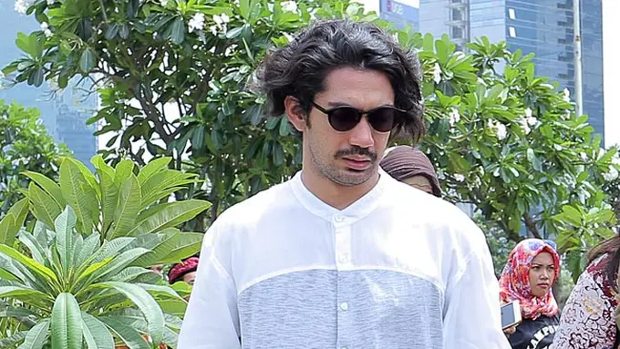 [Bintang] Reza Rahadian