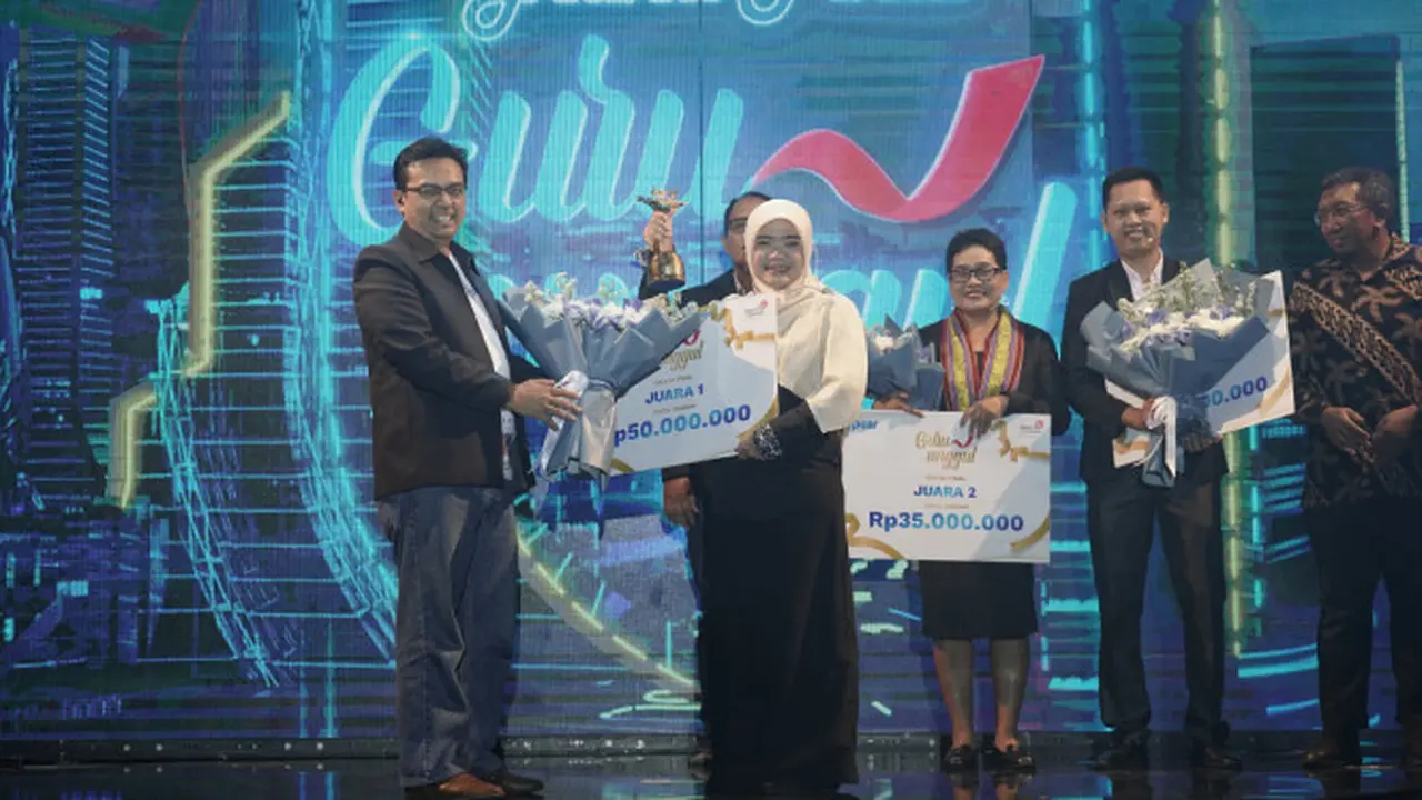 Tiga guru memenangkan kompetisi 'Guru Unggul' dari Pijar Sekolah.