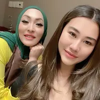 Angelina Sondakh dan Aaliyah Massaid (Instagram/angelinasondakh09)