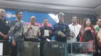 Seorang WN Korea Selatan berusaha menyelundupkan sebanyak 94 ekor reptil berbagai jenis, melalui Terminal 3 Bandara Soekarno-Hatta (Soetta) (Liputan6.com/Pramita Tristiawati)