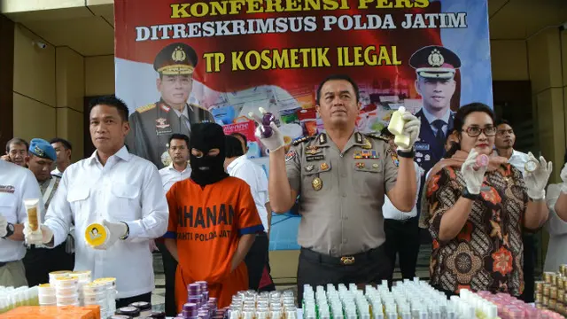 Penampakan Kosmetik Palsu Senilai Rp 7,4 Miliar di Tambora