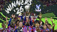 The Eagles untuk pertama kalinya dalam sejarah meraih gelar juara Conference League. (AFP/Tobias Schwarz)