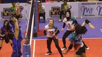 Duel Jakarta BNI 46 Vs BJB Pakuan pada Minggu (23/12/2018) malam di GOR C-tra Arena, Kota Bandung.Minggu (23/12/2018) malam di GOR C-tra Arena, Kota Bandung. (Bola.com/Erwin Snaz)