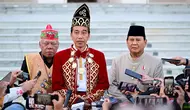 Presiden Jokowi didampingi Menhan sekaligus Presiden terpilih Prabowo Subianto dan Menteri PUPR Basuki Hadimuljono usai upacara HUT ke-79 RI di Istana Negara, IKN, Kalimantan Timur. (Foto: Biro Pers Sekretariat Presiden)