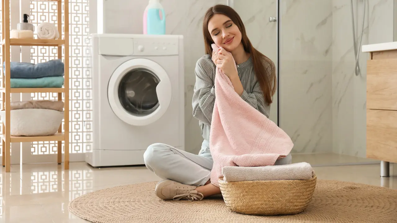Tips Mencuci Handuk yang Kotor dan Bau agar Kembali Seperti Baru