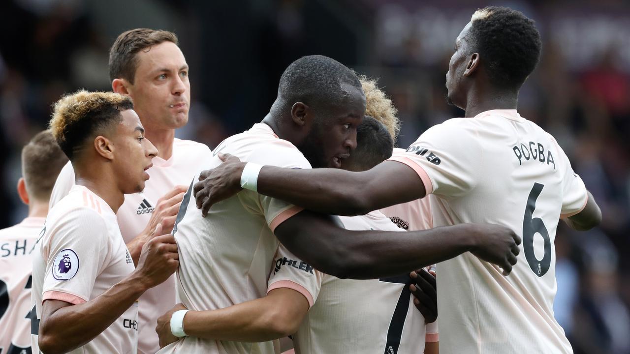 FOTO: Romelu Lukaku 2 Gol, Manchester United Bungkam Burnley