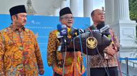Menteri Pendidikan Dasar dan Menengah atau Mendikdasmen Abdul Mu'ti&nbsp;di Kompleks Istana Kepresidenan Jakarta, Jumat (17/1/2025). (Liputan6.com/Lizsa Egeham)