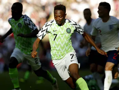 Jersey Nigeria untuk Piala Dunia 2018 terpilih sebagai yang terbaik dari 32 tim. Dalam jajak pendapat yang dilakukan Sky Sports, kaos Super Eagles meraih lebih dari 40.000 suara. (AFP/Ian Kington)