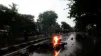 Mahasiswa Makassar Warnai Sumpah Pemuda dengan Bakar Motor Polisi