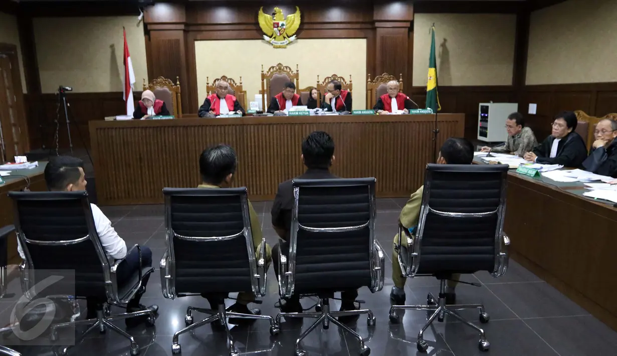 Empat orang saksi dihadirkan dalam sidang dengan tersangka Mantan Panitera PN Jakpus Edy Nasution di Pengadilan Tipikor, Jakarta, Rabu (14/9). (Liputan6.com/Helmi Afandi)