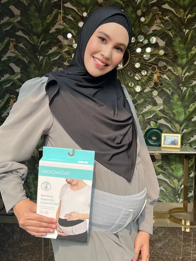 Segera Melahirkan, Ini 7 Potret Baby Bump Kartika Putri yang Curi Perhatian
