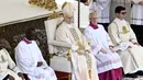 Saat misa inaugurasi, Paus Leo XIV secara resmi akan menerima Cincin Nelayan, simbol penting dalam tradisi kepausan yang berakar kuat dalam ajaran Perjanjian Baru. (Filippo MONTEFORTE/AFP)