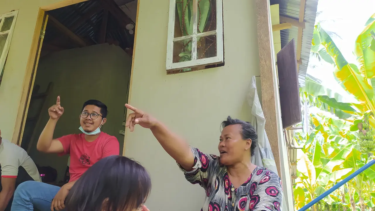 Sumanti Kalang (51), warga Desa Mopia, Kecamatan Bone Raya, Kabupaten Bone Bolango (Bonebol) itu menolak keras adanya kehadiran Perusahaan Tambang Emas Gorontalo Mineral (GM)