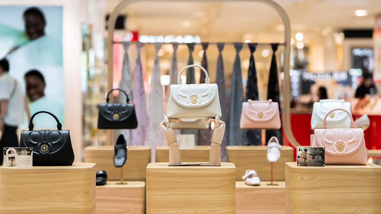 Livy Bag menjadi koleksi tas kulit perdana dari Nada Puspita