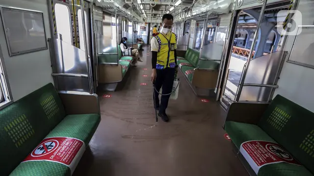 FOTO: Penerapan Protokol Kesehatan di Stasiun Jakarta Kota