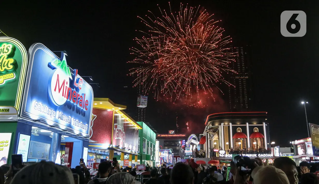 Pekan Raya Jakarta (PRJ) atau Jakarta Fair 2025 mengusung tema “Jakarta Fair Kemayoran Mendukung Indonesia Maju Melalui Inovasi dan Karya Bangsa Berkelanjutan”. (Liputan6.com/Herman Zakharia)